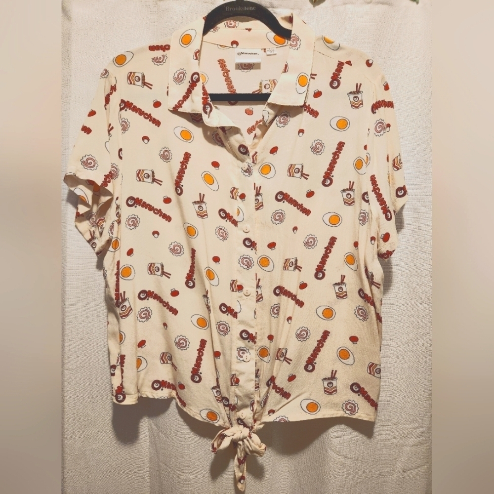 BoxLunch Maruchan Logo Boxy Button Up Tie-Front Woven Short Sleeve Top Size L - Picture 5 of 9